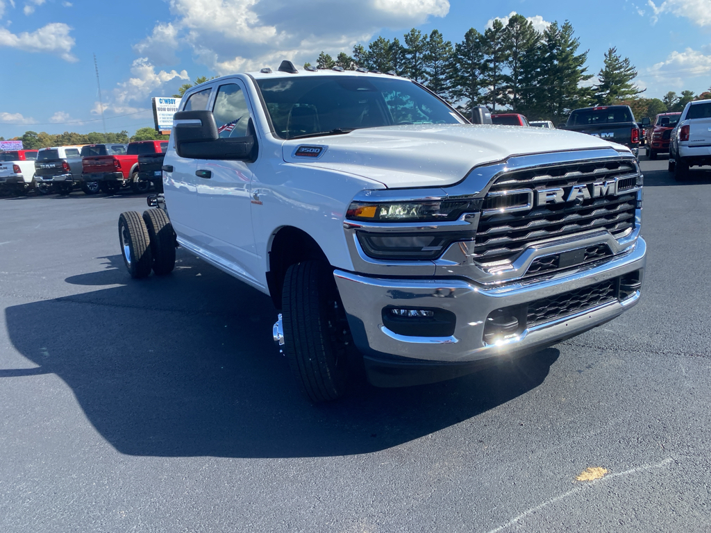 2026 Ram 3500 Chassis Tradesman photo 3