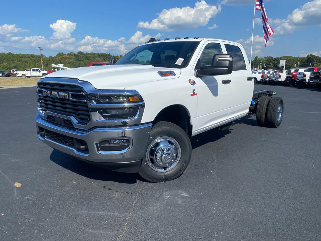 2026 Ram 3500 Chassis Tradesman photo 1