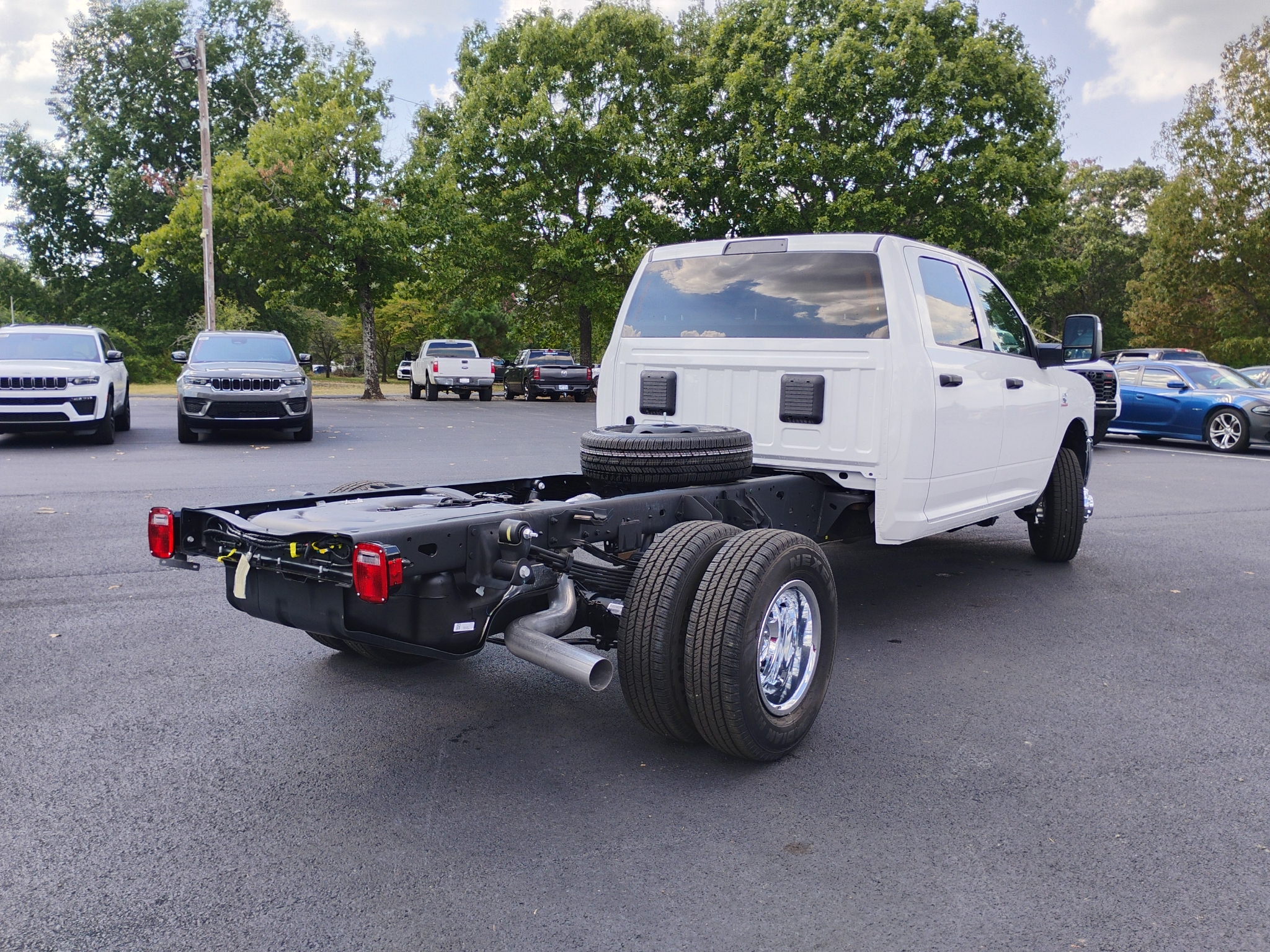 2026 Ram 3500 Chassis Tradesman photo 5