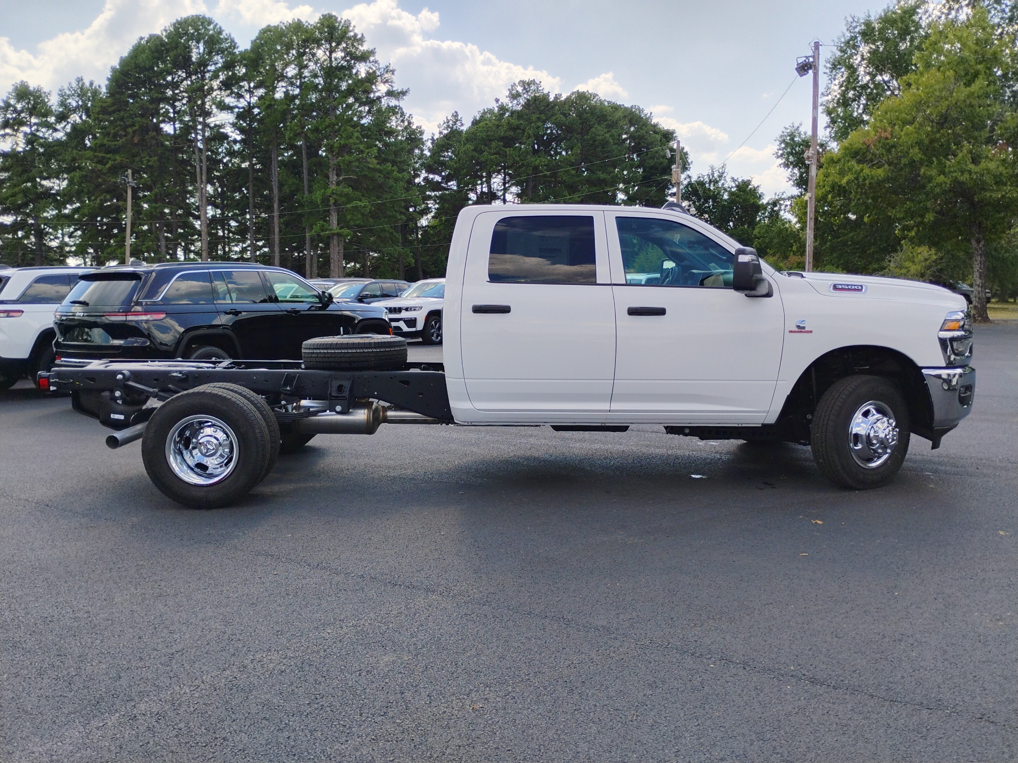 2026 Ram 3500 Chassis Tradesman photo 4