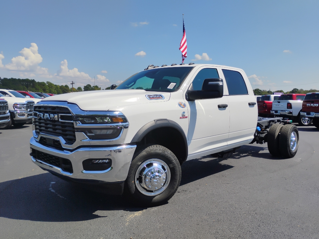 2026 Ram 3500 Chassis Tradesman photo 1