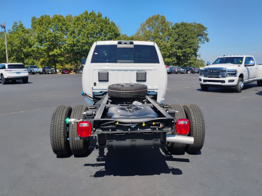 2026 Ram 3500 Chassis Tradesman photo 6