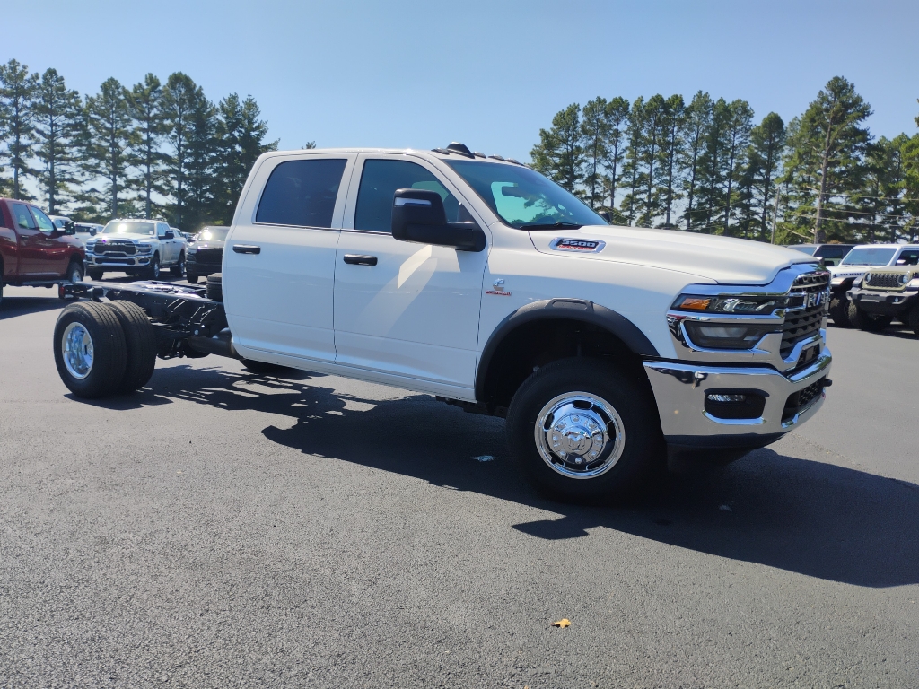 2026 Ram 3500 Chassis Tradesman photo 3