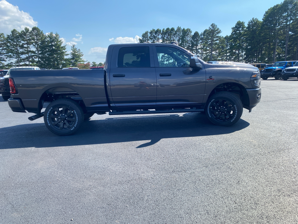 2026 Ram 2500 Black Express photo 4