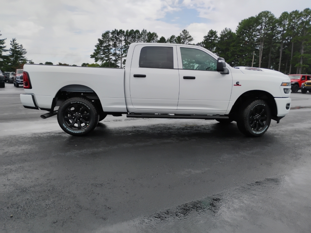 2026 Ram 2500 Black Express photo 4
