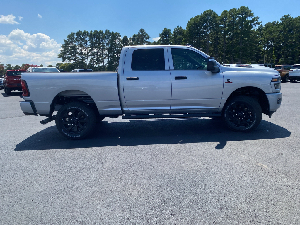 2026 Ram 2500 Black Express photo 4