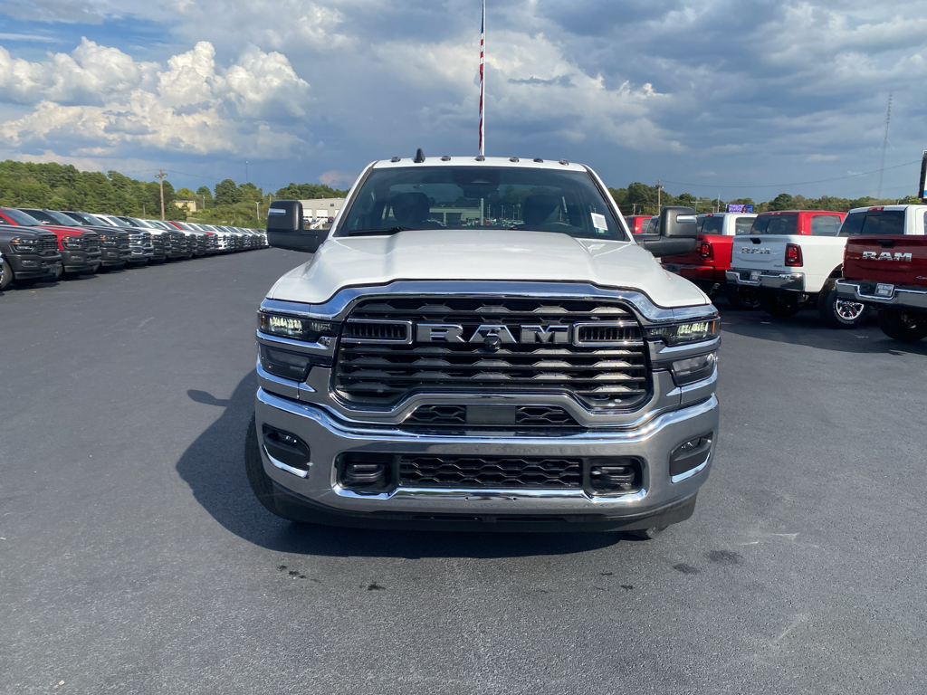 2027 Ram 3500 Chassis Tradesman photo 2