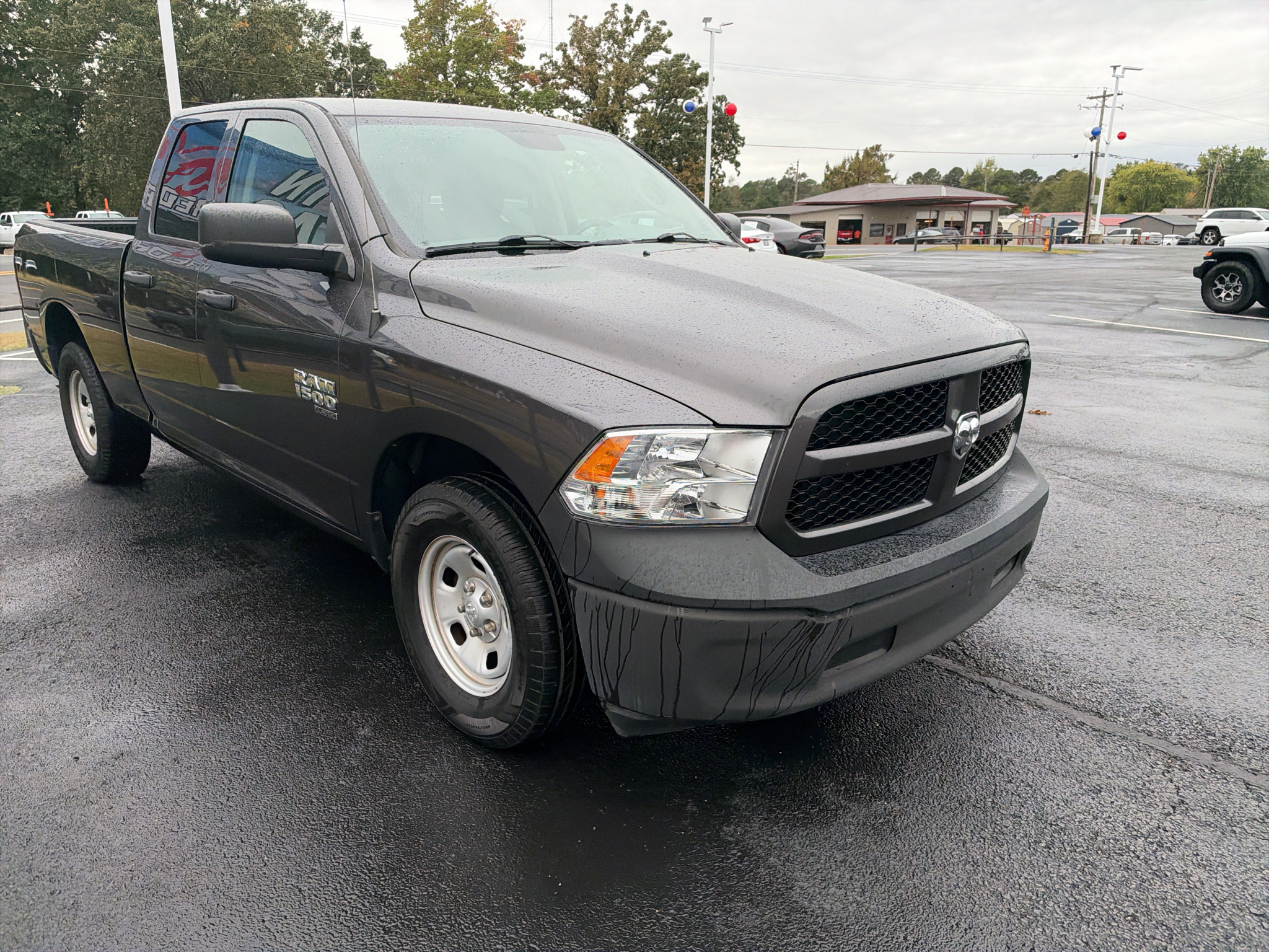 2019 Ram 1500 Classic Tradesman photo 3