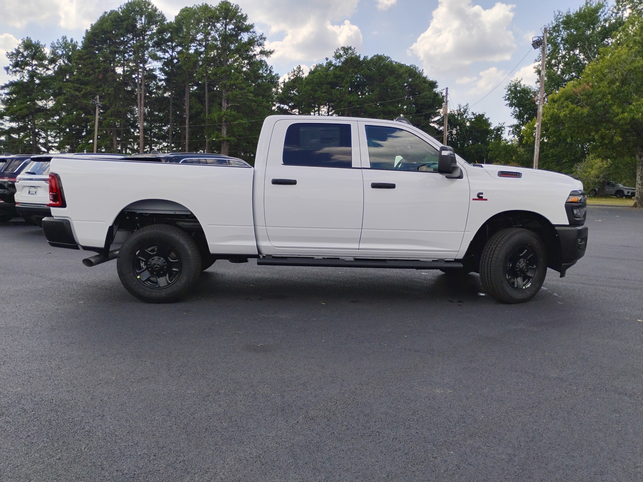 2027 Ram 2500 Tradesman photo 4