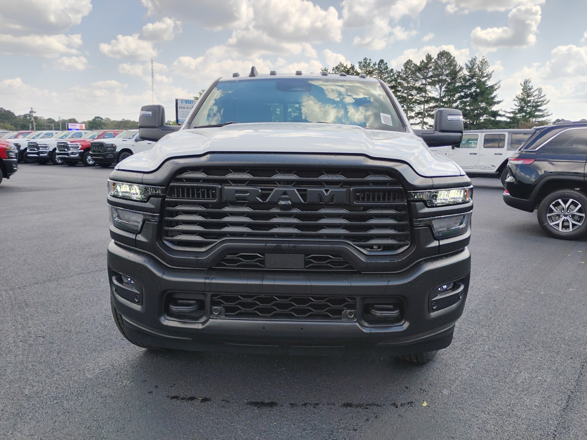 2027 Ram 2500 Tradesman photo 2