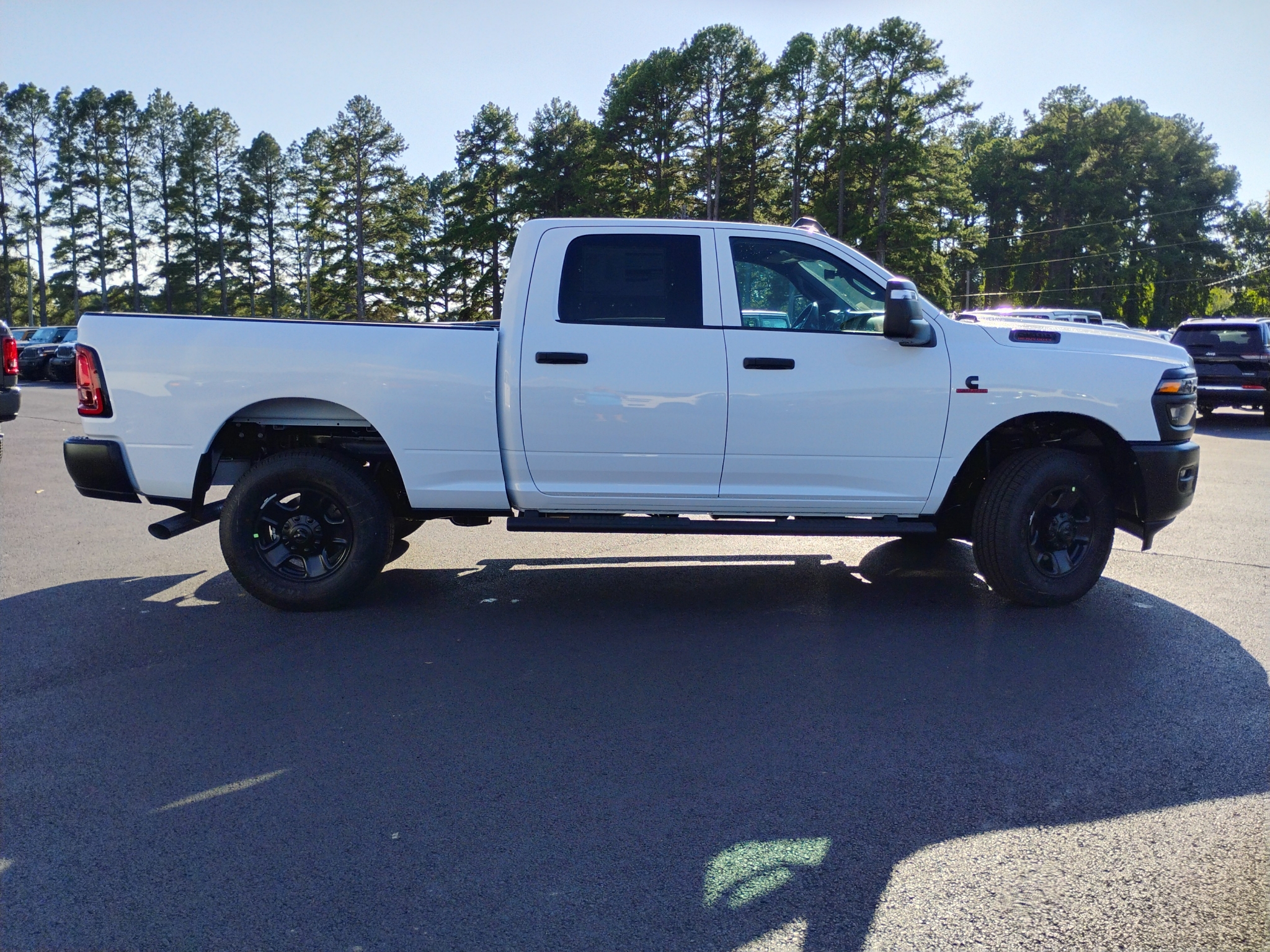 2027 Ram 2500 Tradesman photo 4