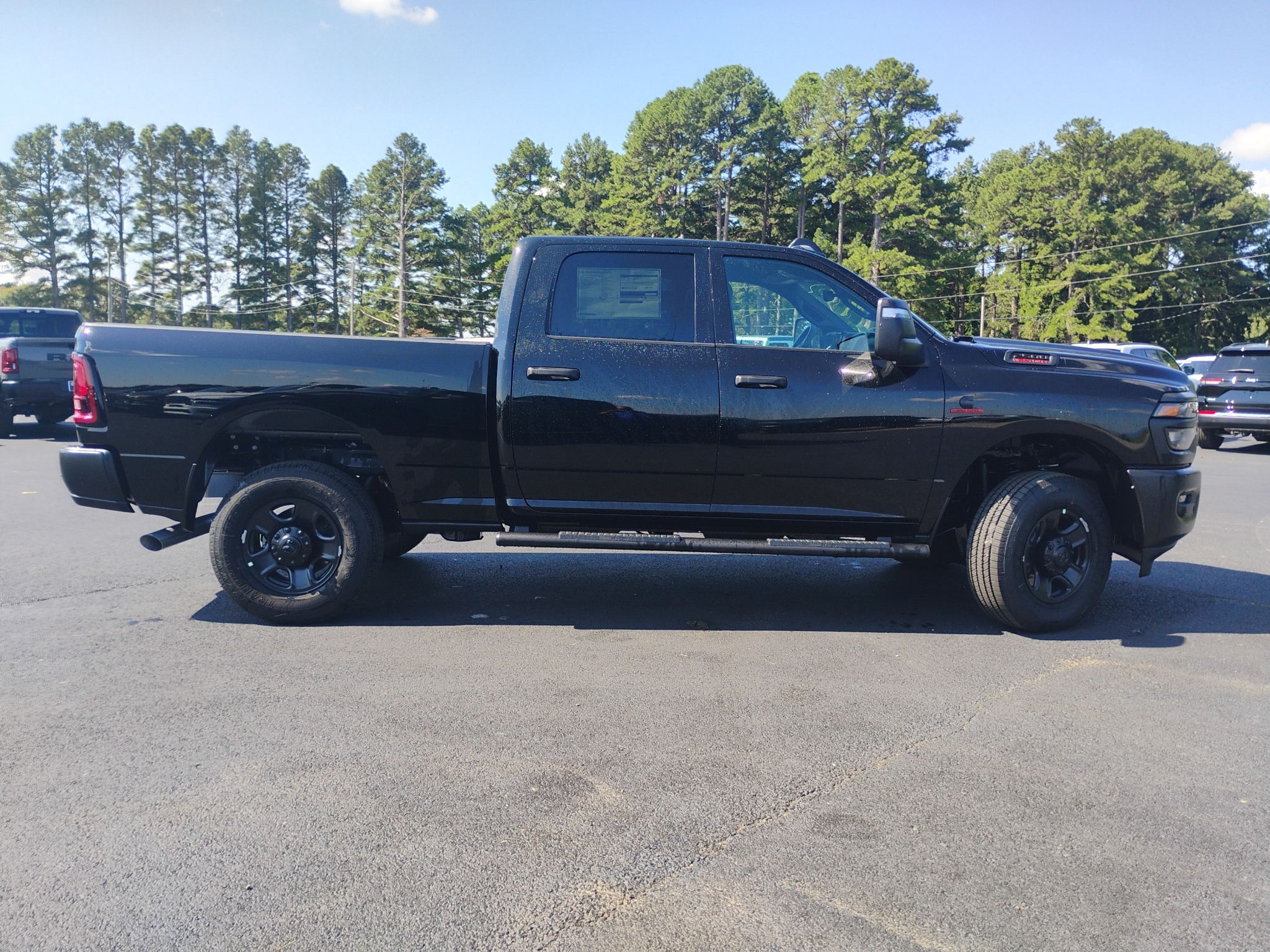 2027 Ram 2500 Tradesman photo 4