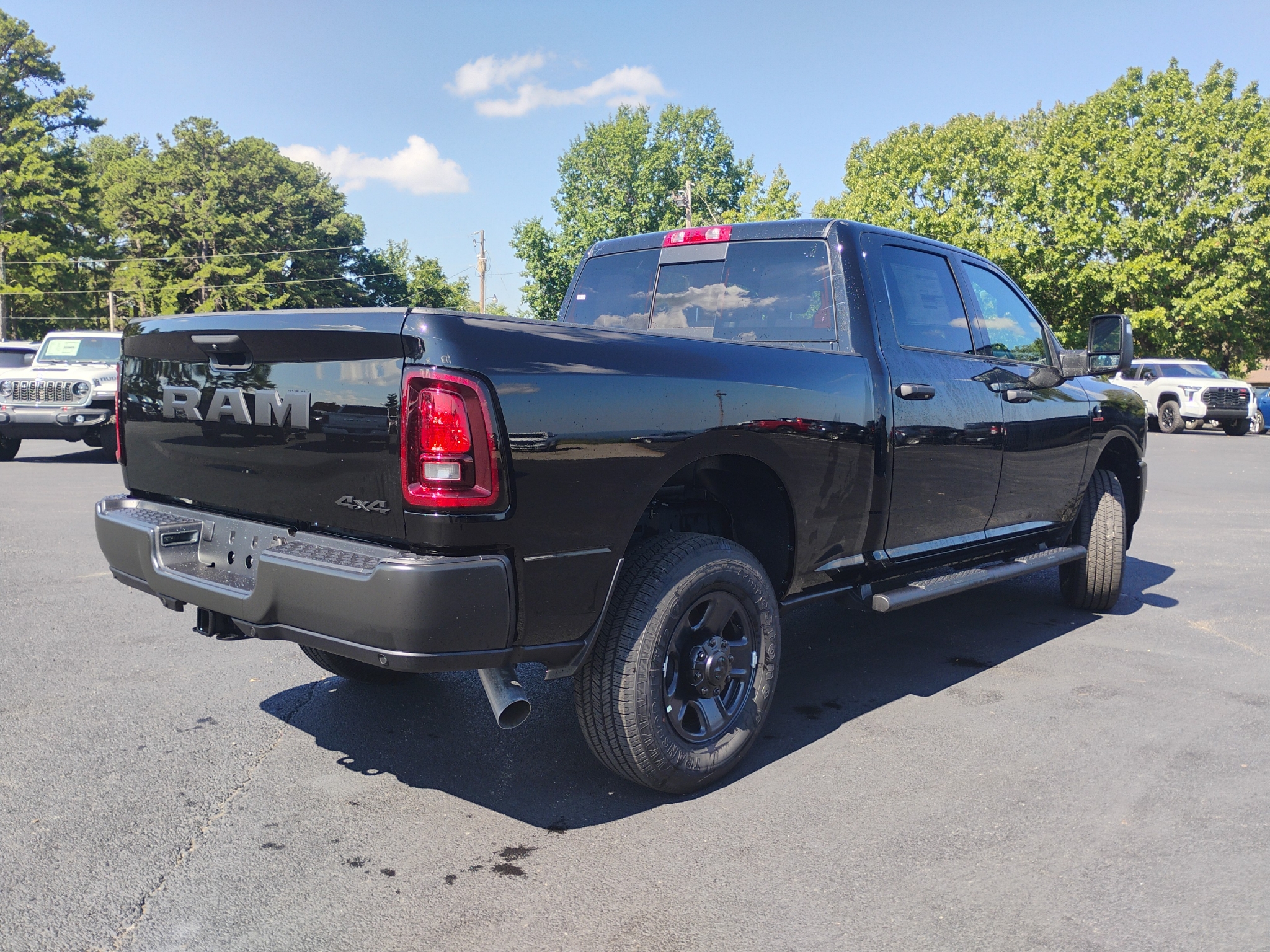 2027 Ram 2500 Tradesman photo 5