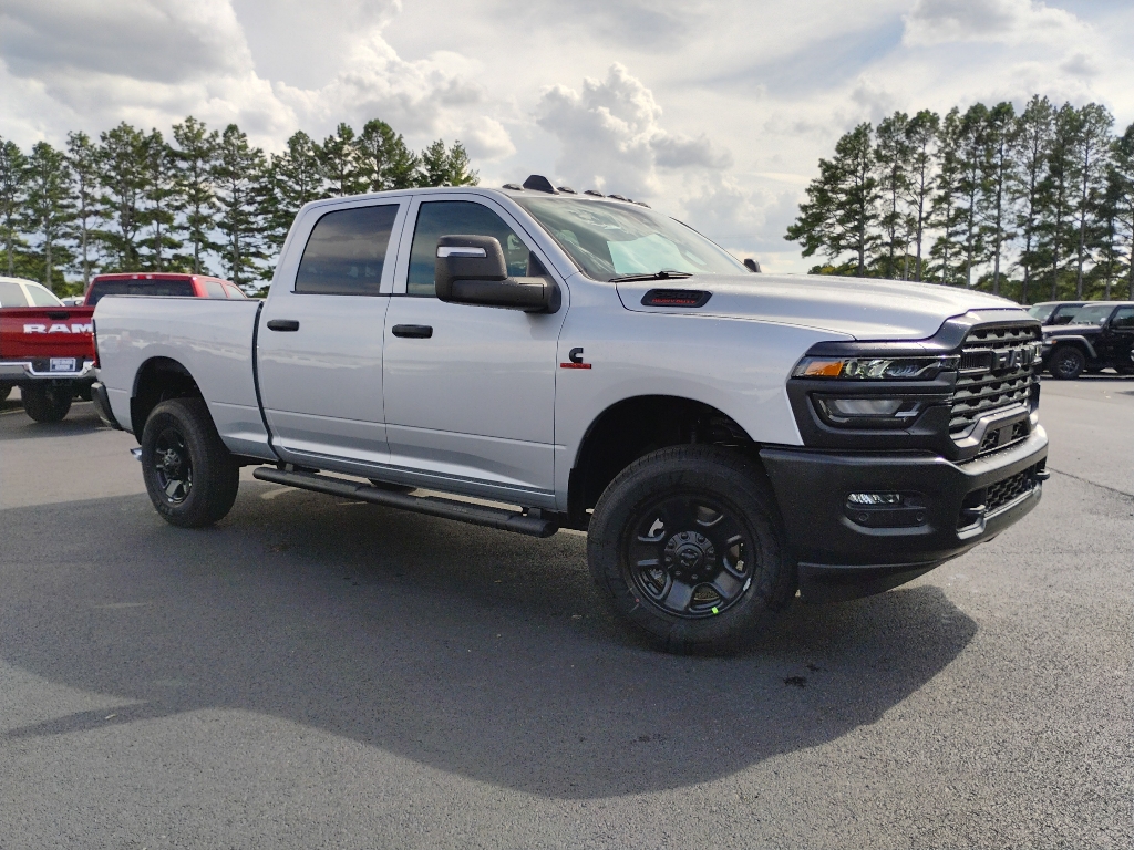 2027 Ram 2500 Tradesman photo 3