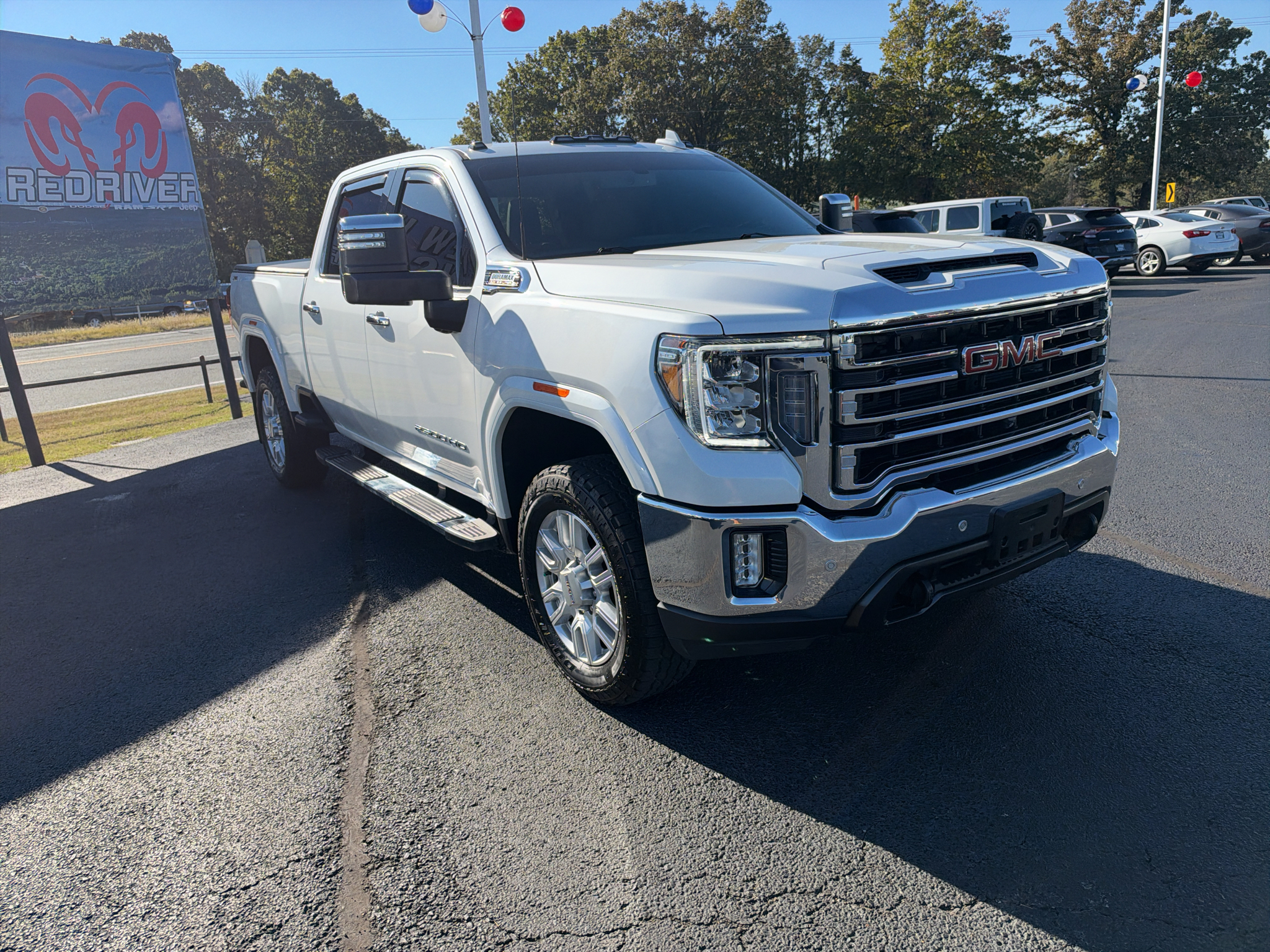2022 GMC Sierra SLT photo 3
