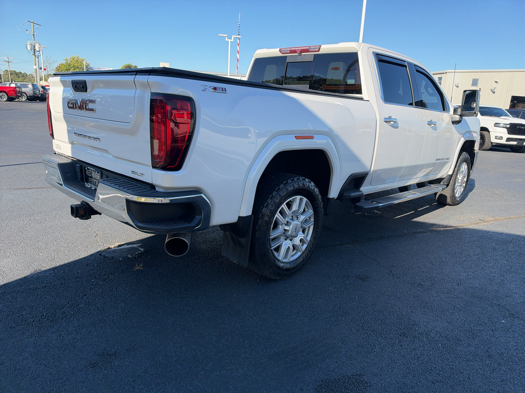2022 GMC Sierra SLT photo 5