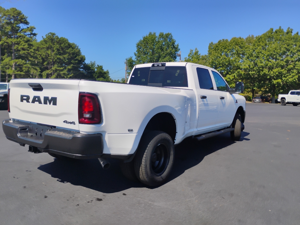 2027 Ram 3500 Tradesman photo 5
