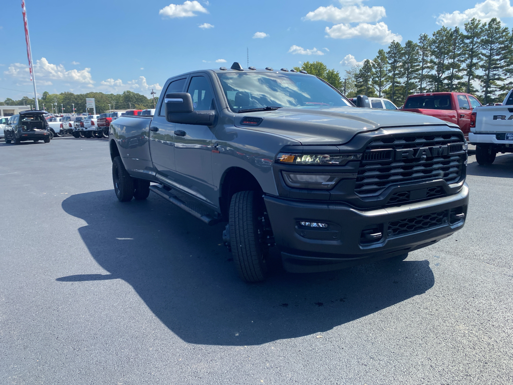 2027 Ram 3500 Tradesman photo 6