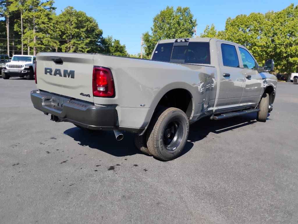 2027 Ram 3500 Tradesman photo 5