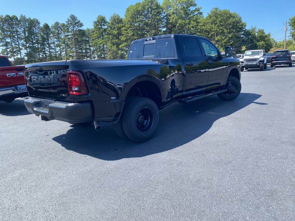 2027 Ram 3500 Tradesman photo 5