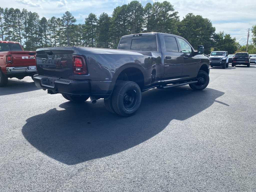 2027 Ram 3500 Tradesman photo 5