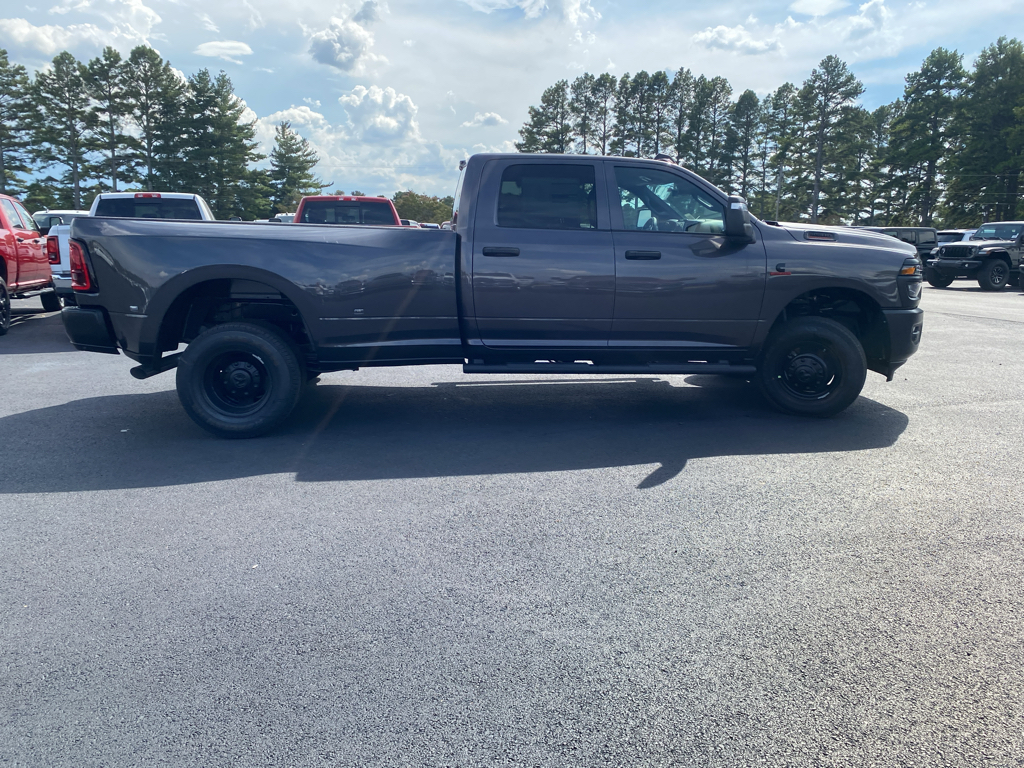 2027 Ram 3500 Tradesman photo 4
