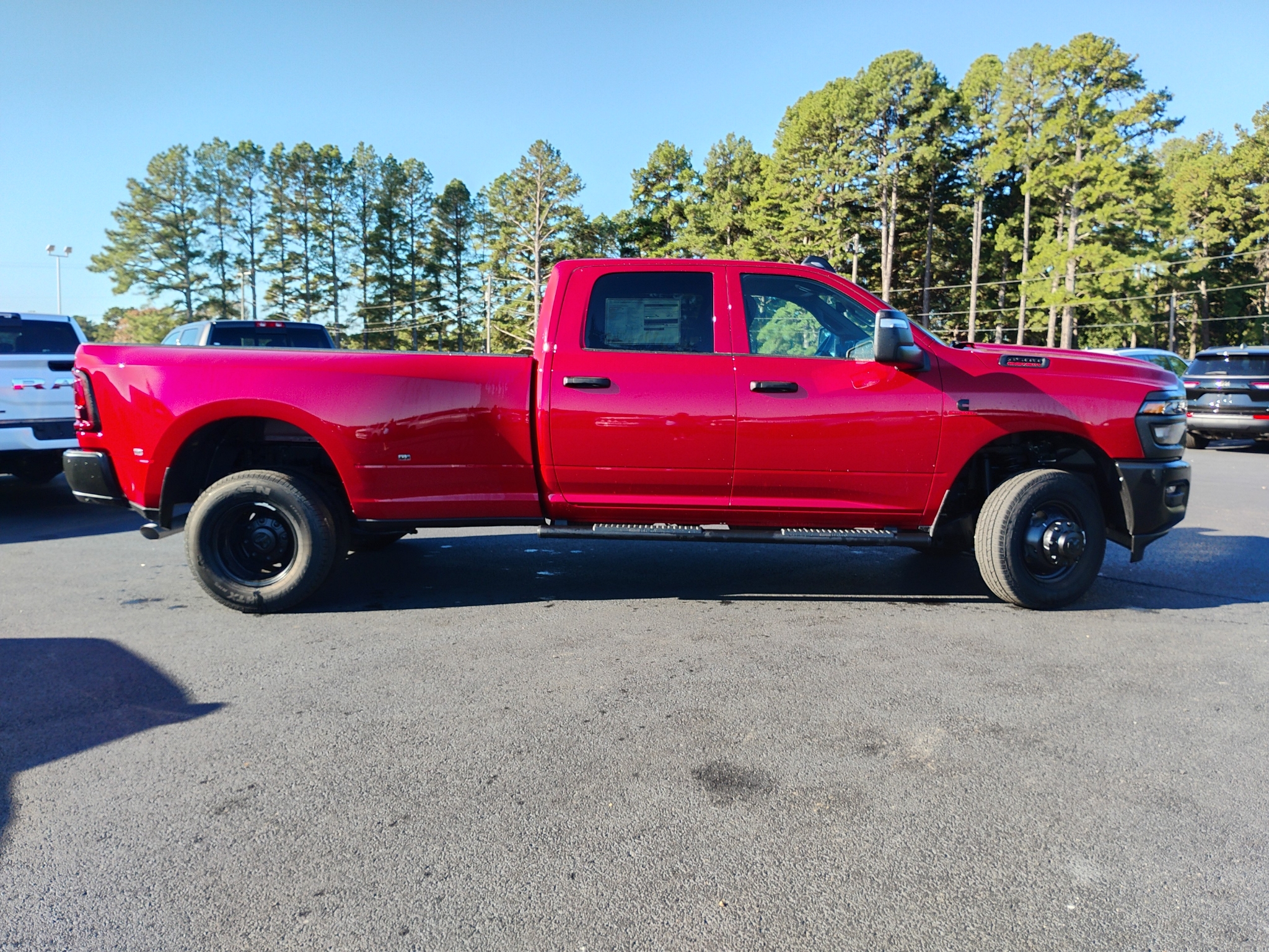 2027 Ram 3500 Tradesman photo 4