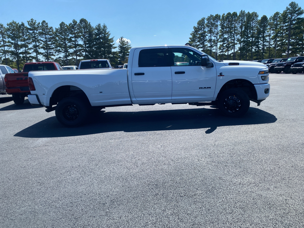 2027 Ram 3500 Big Horn photo 4