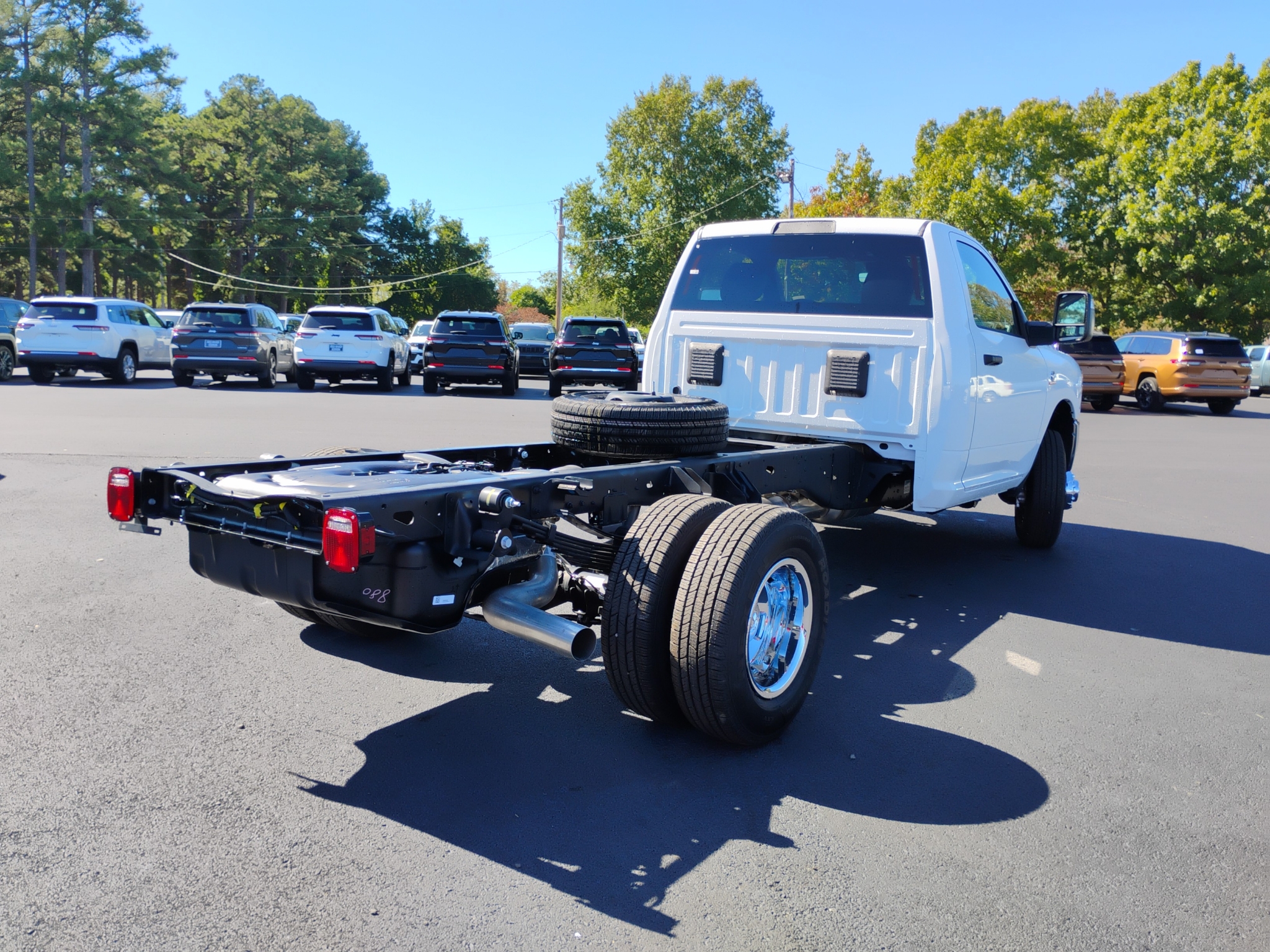 2027 Ram 3500 Chassis Tradesman photo 5