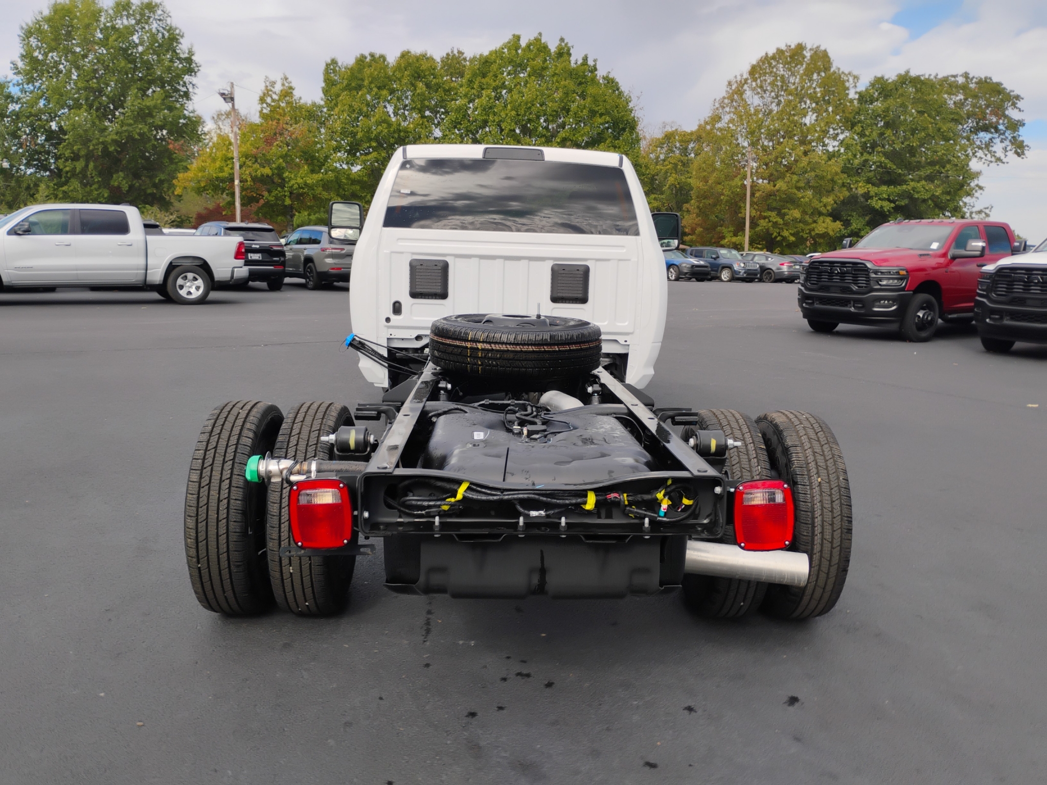 2027 Ram 3500 Chassis Tradesman photo 6