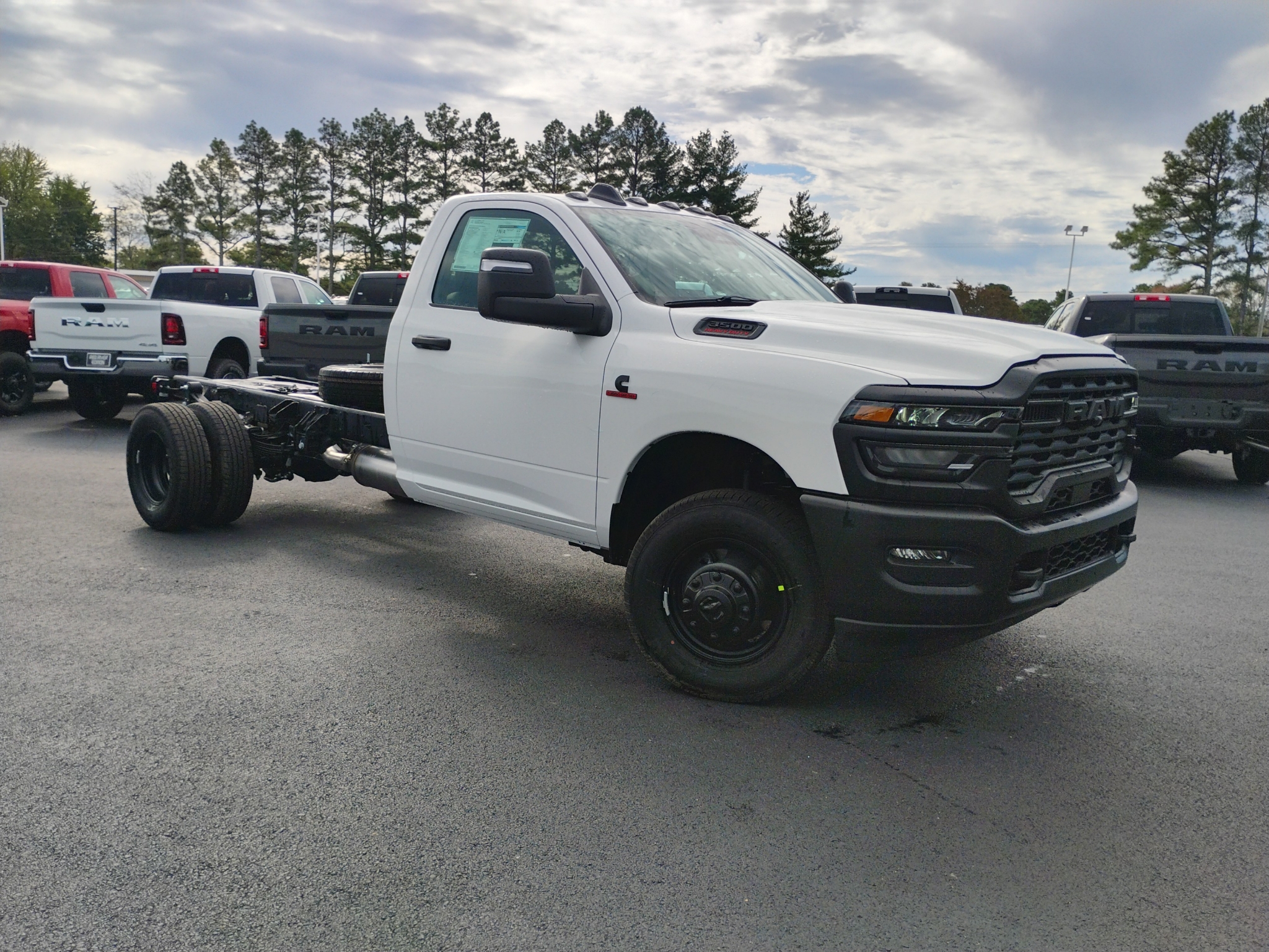 2027 Ram 3500 Chassis Tradesman photo 3
