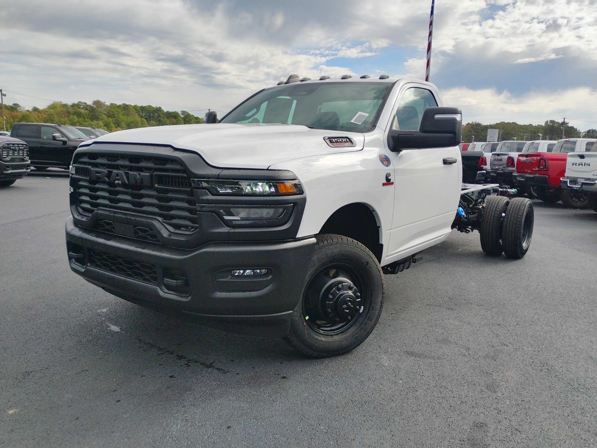 2027 Ram 3500 Chassis Tradesman photo 1
