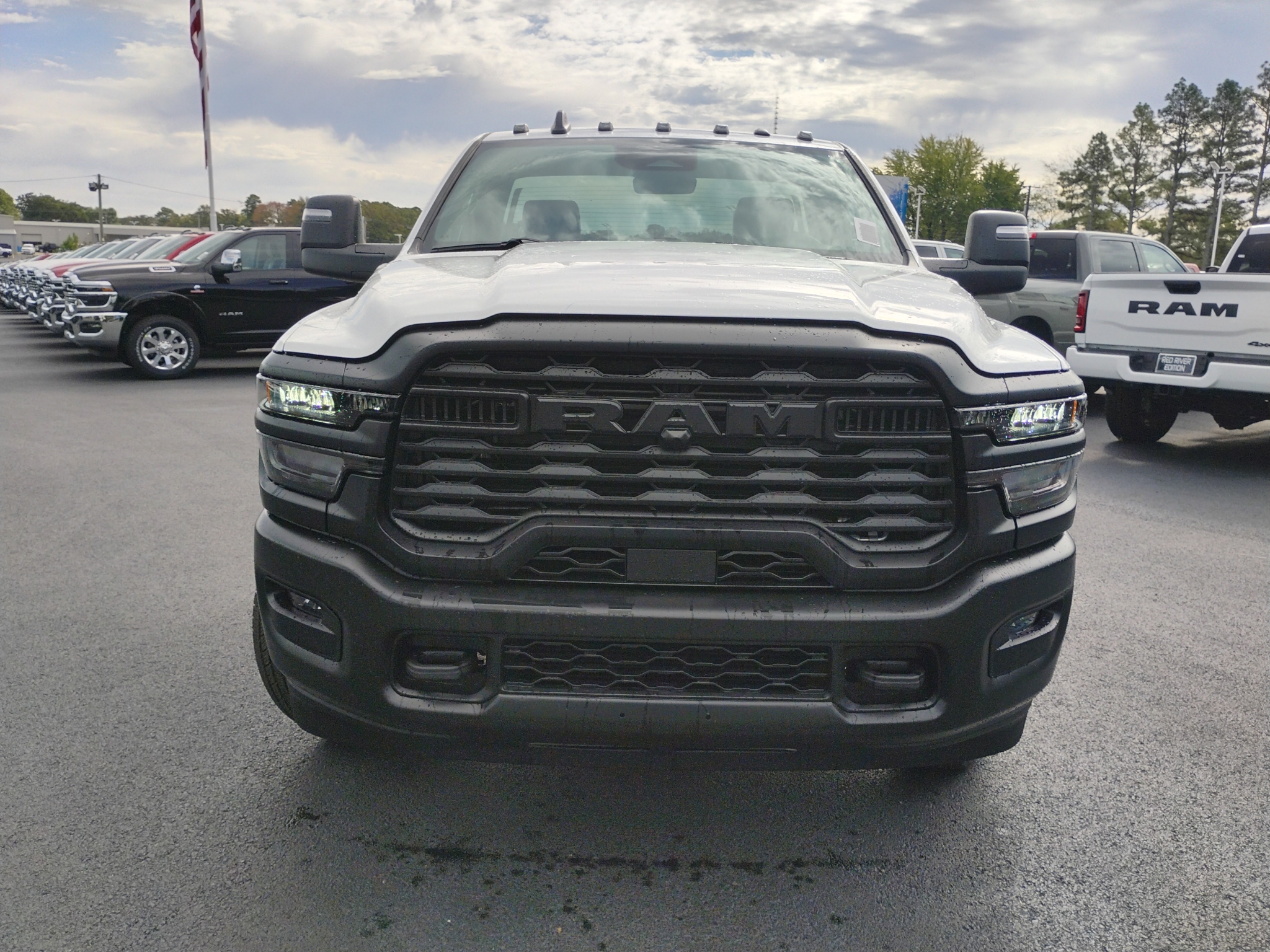 2027 Ram 3500 Chassis Tradesman photo 2