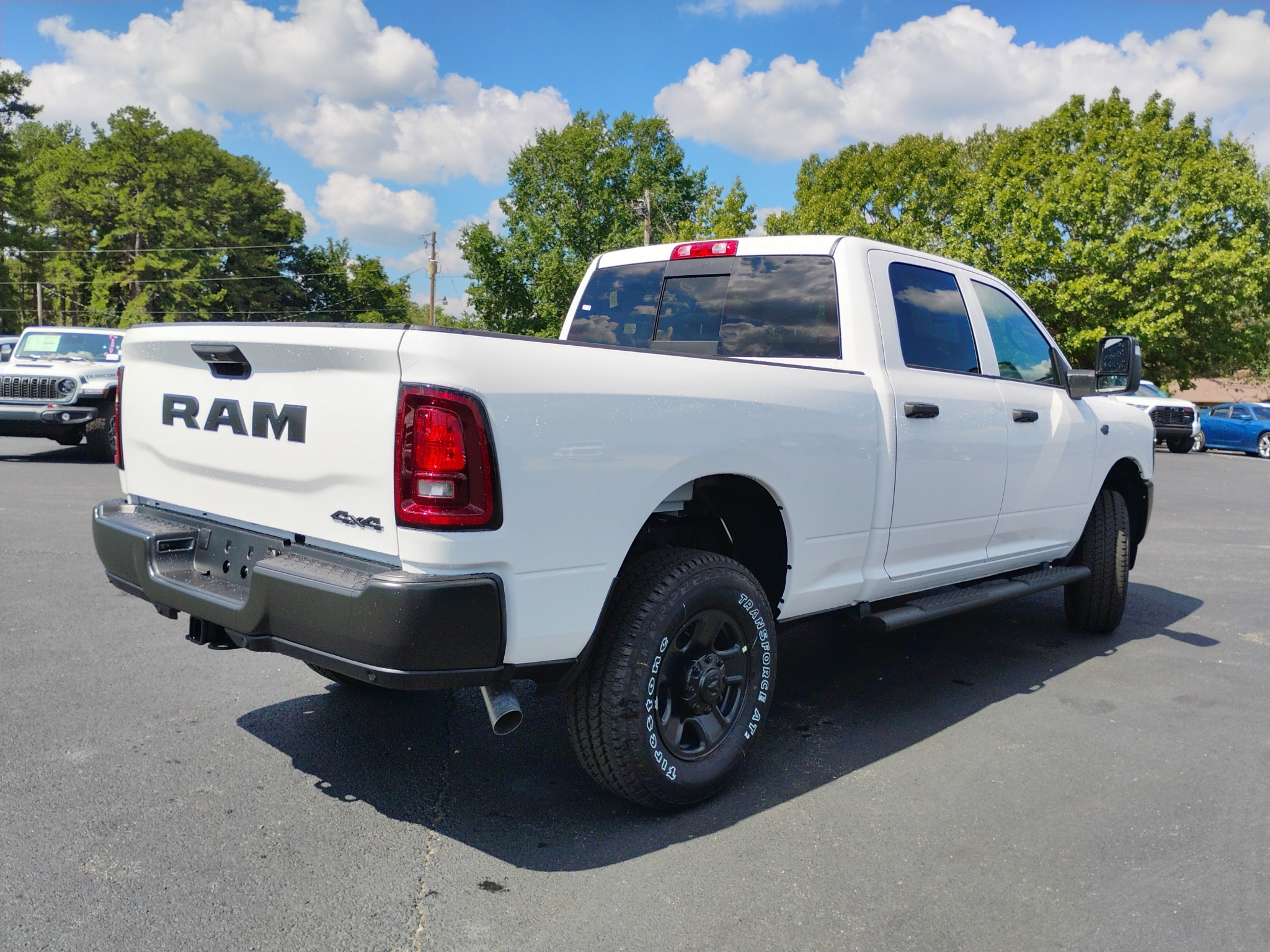 2027 Ram 2500 Tradesman photo 5
