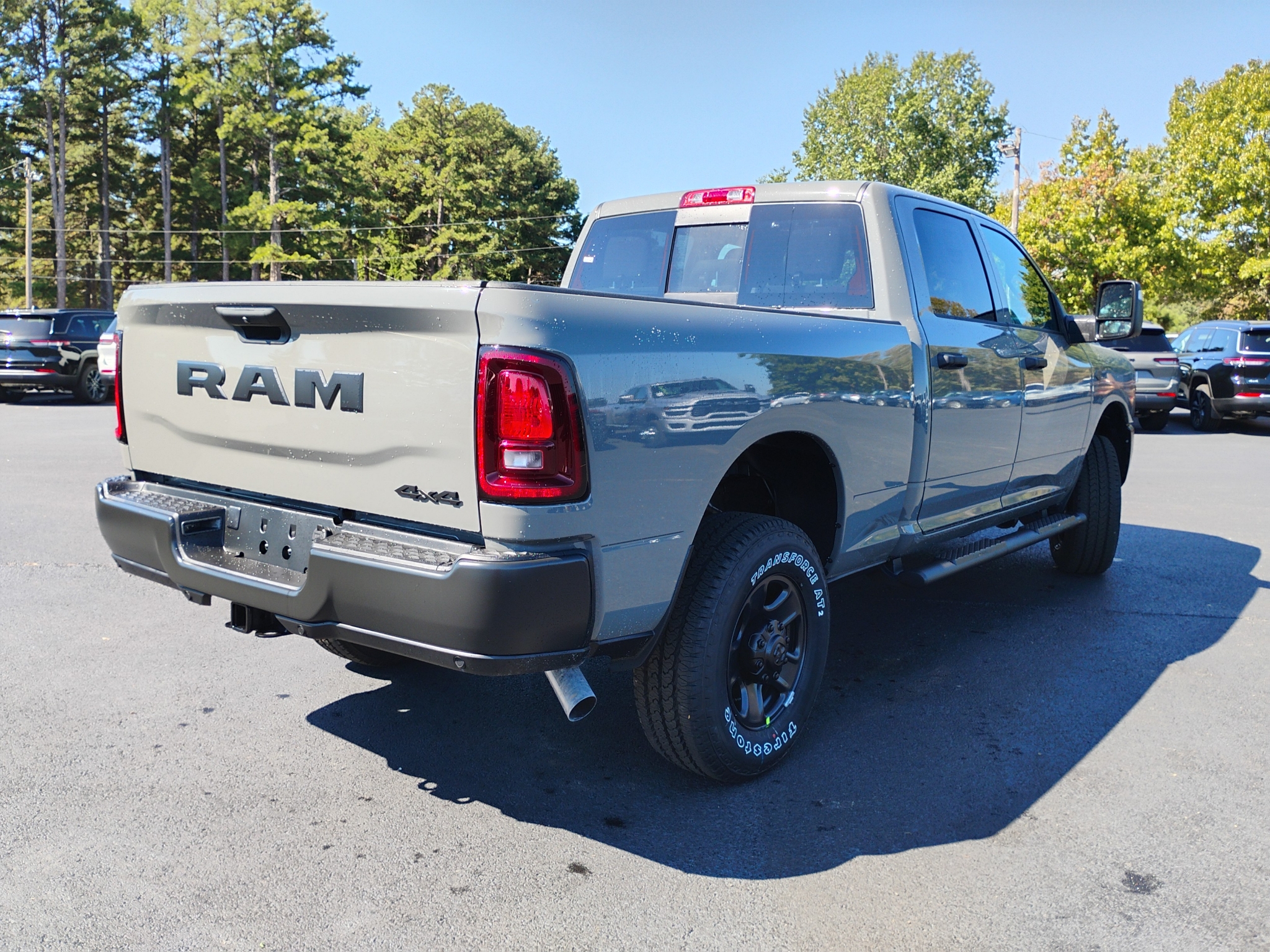 2027 Ram 2500 Tradesman photo 5