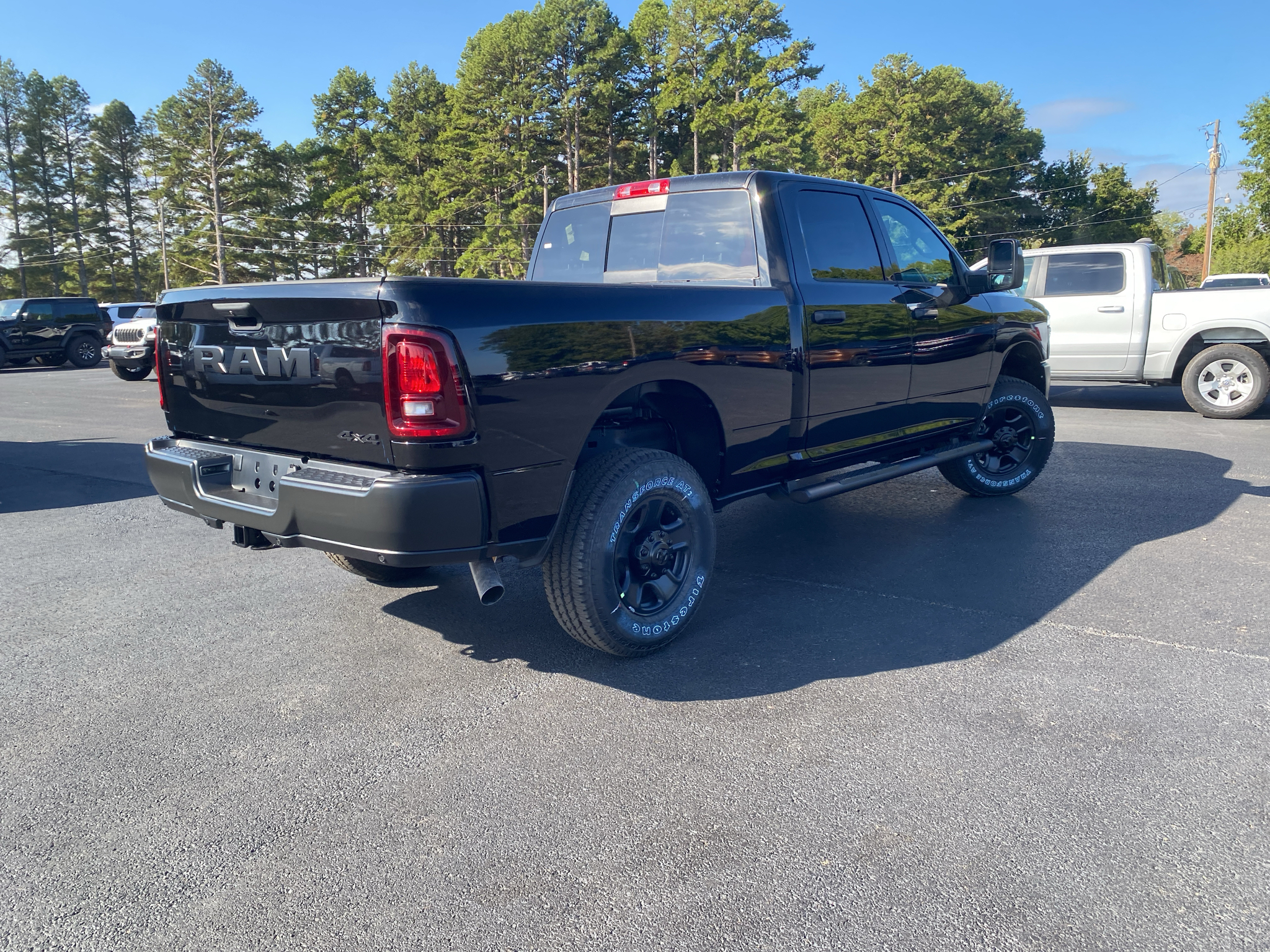 2027 Ram 2500 Tradesman photo 5