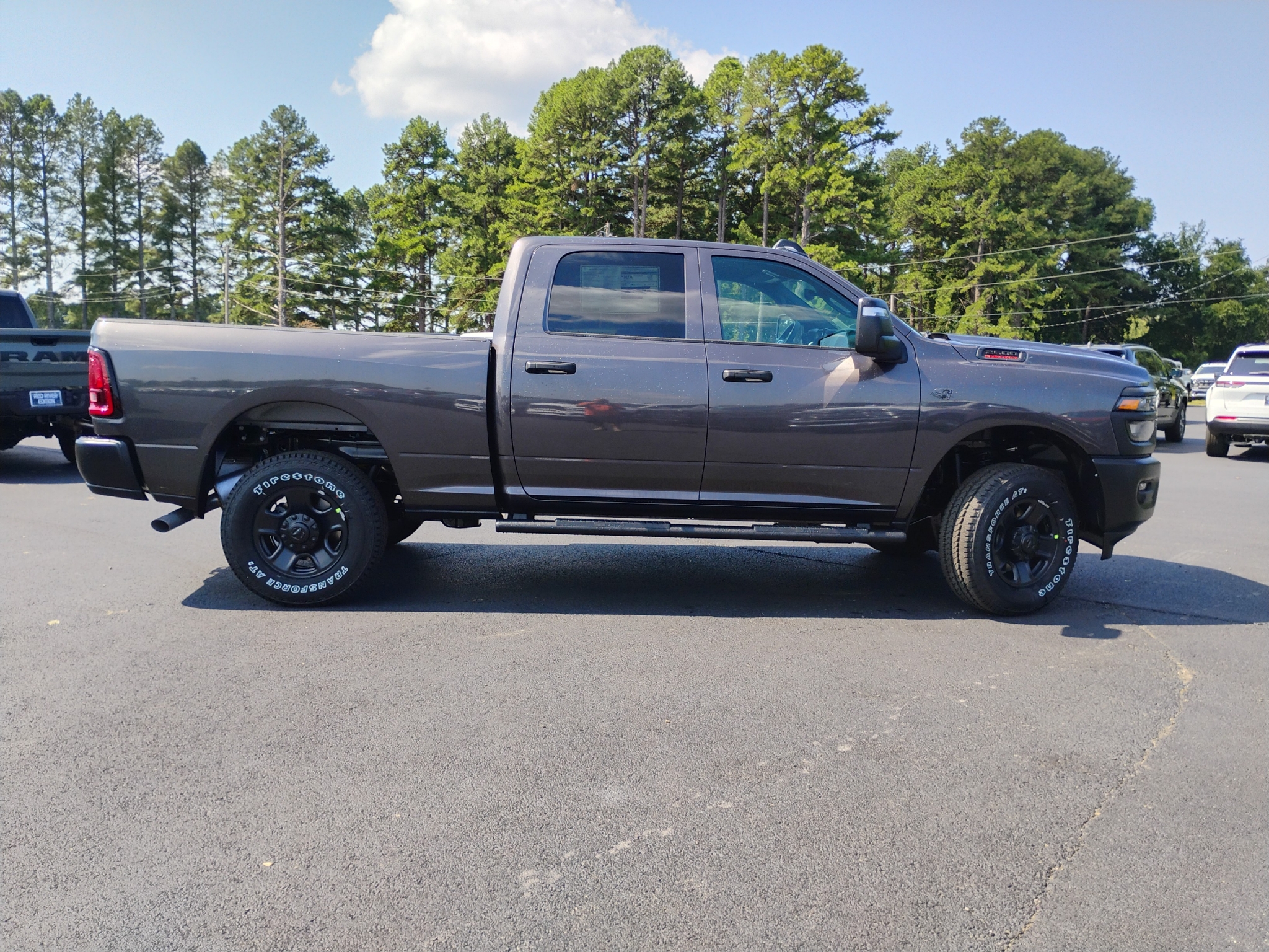 2027 Ram 2500 Tradesman photo 4