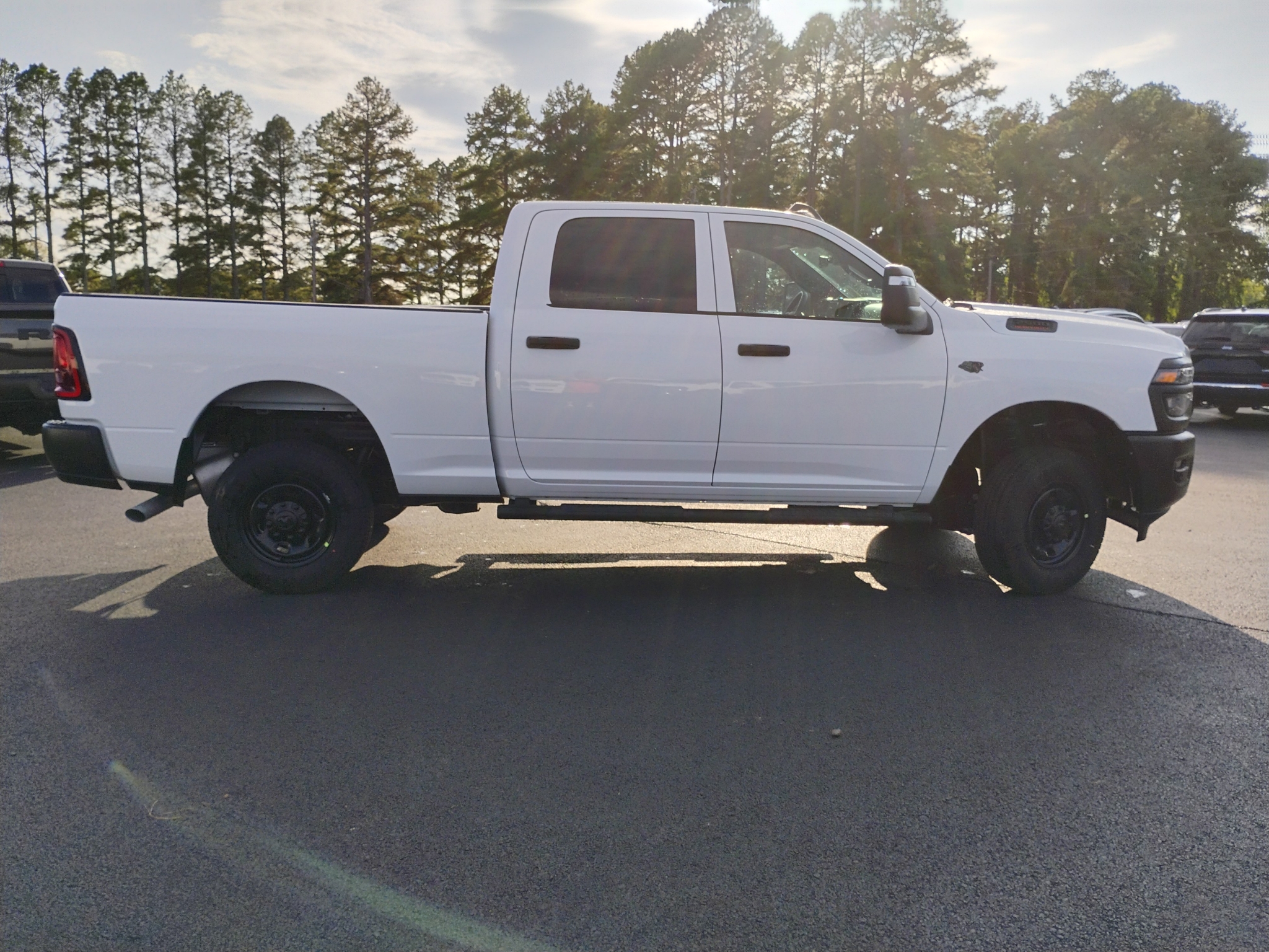 2027 Ram 2500 Tradesman photo 4