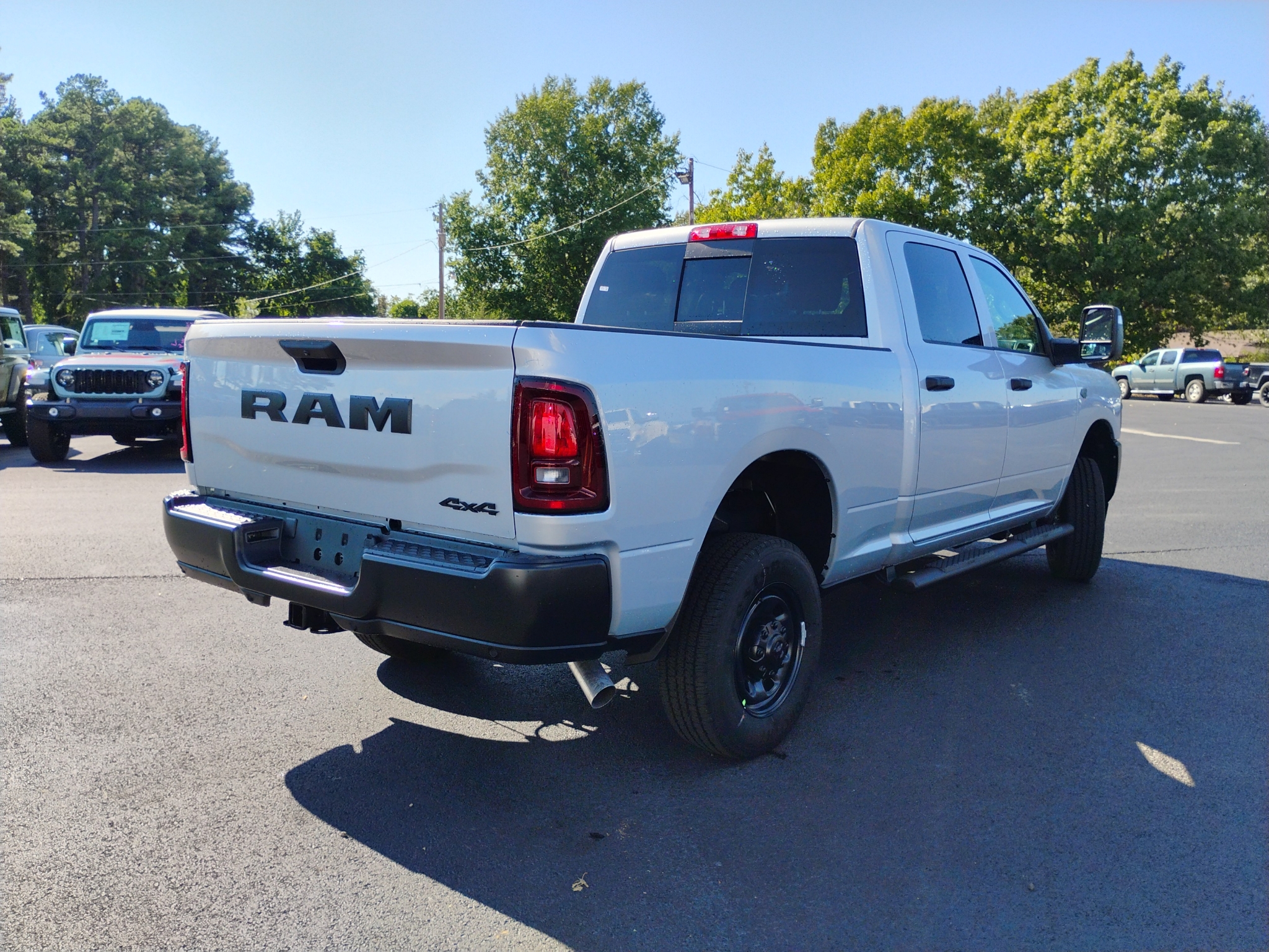 2027 Ram 2500 Tradesman photo 5
