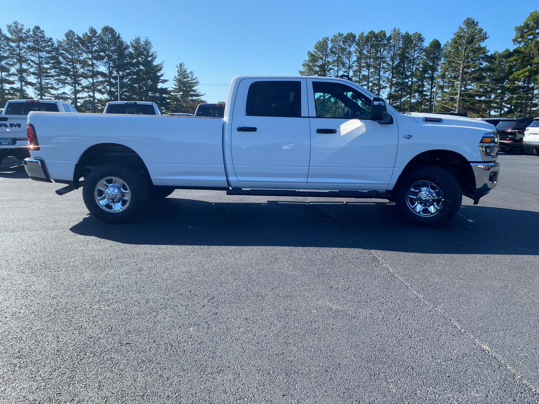 2027 Ram 3500 Tradesman photo 4