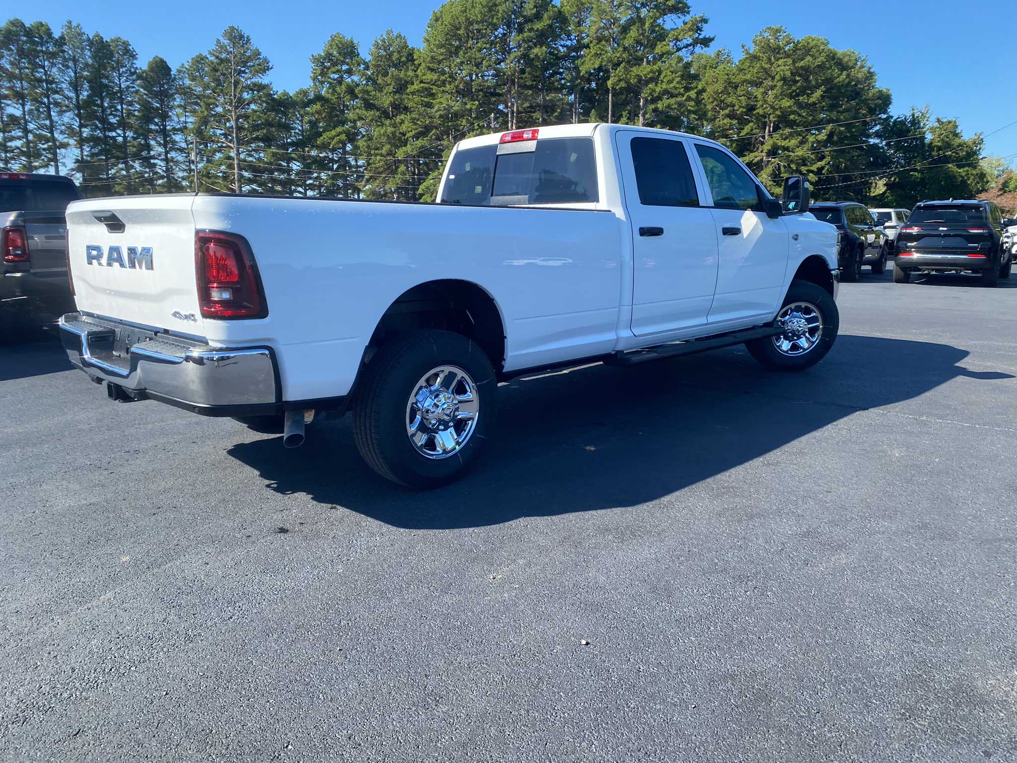 2027 Ram 3500 Tradesman photo 5