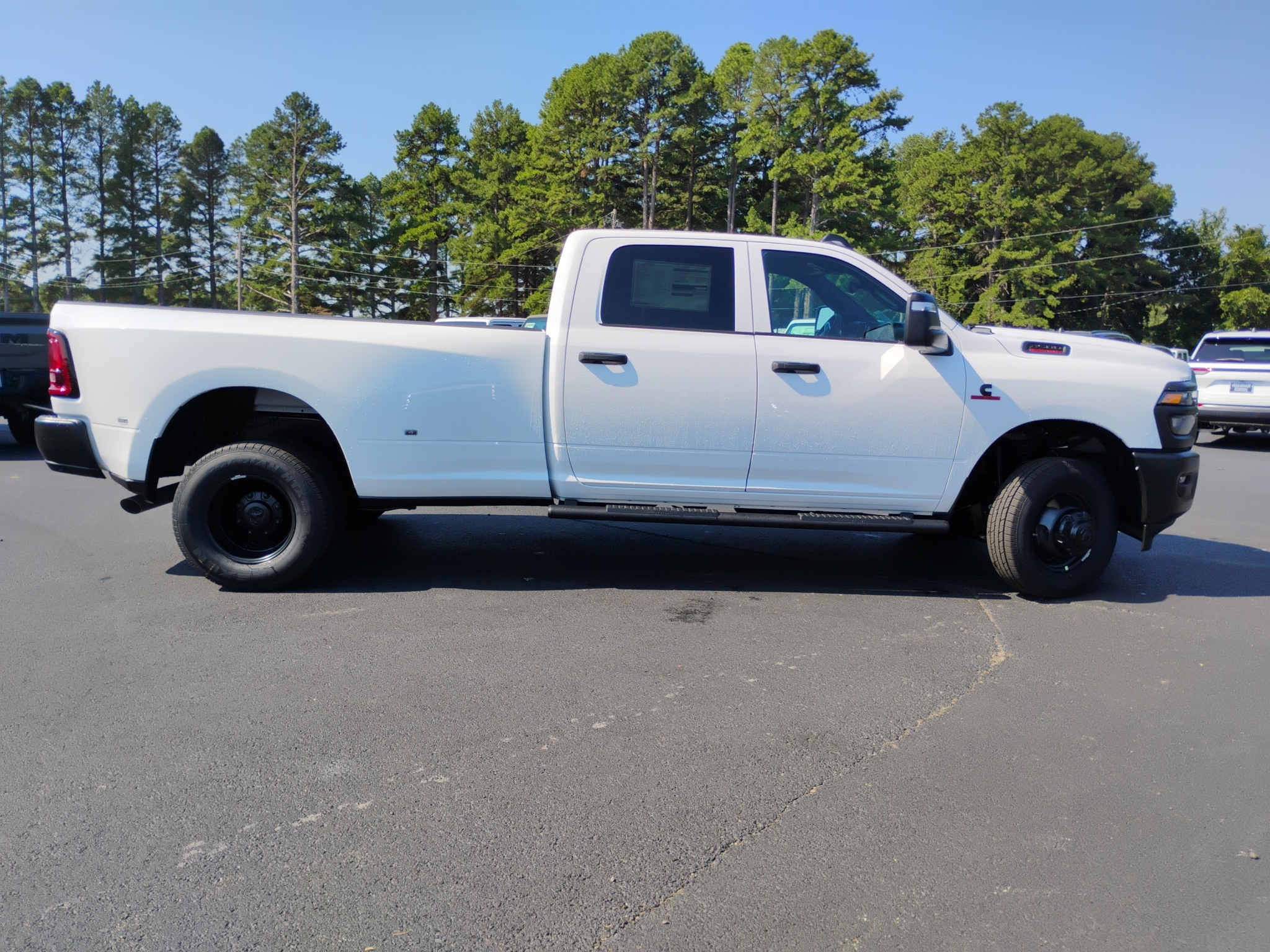 2027 Ram 3500 Tradesman photo 4
