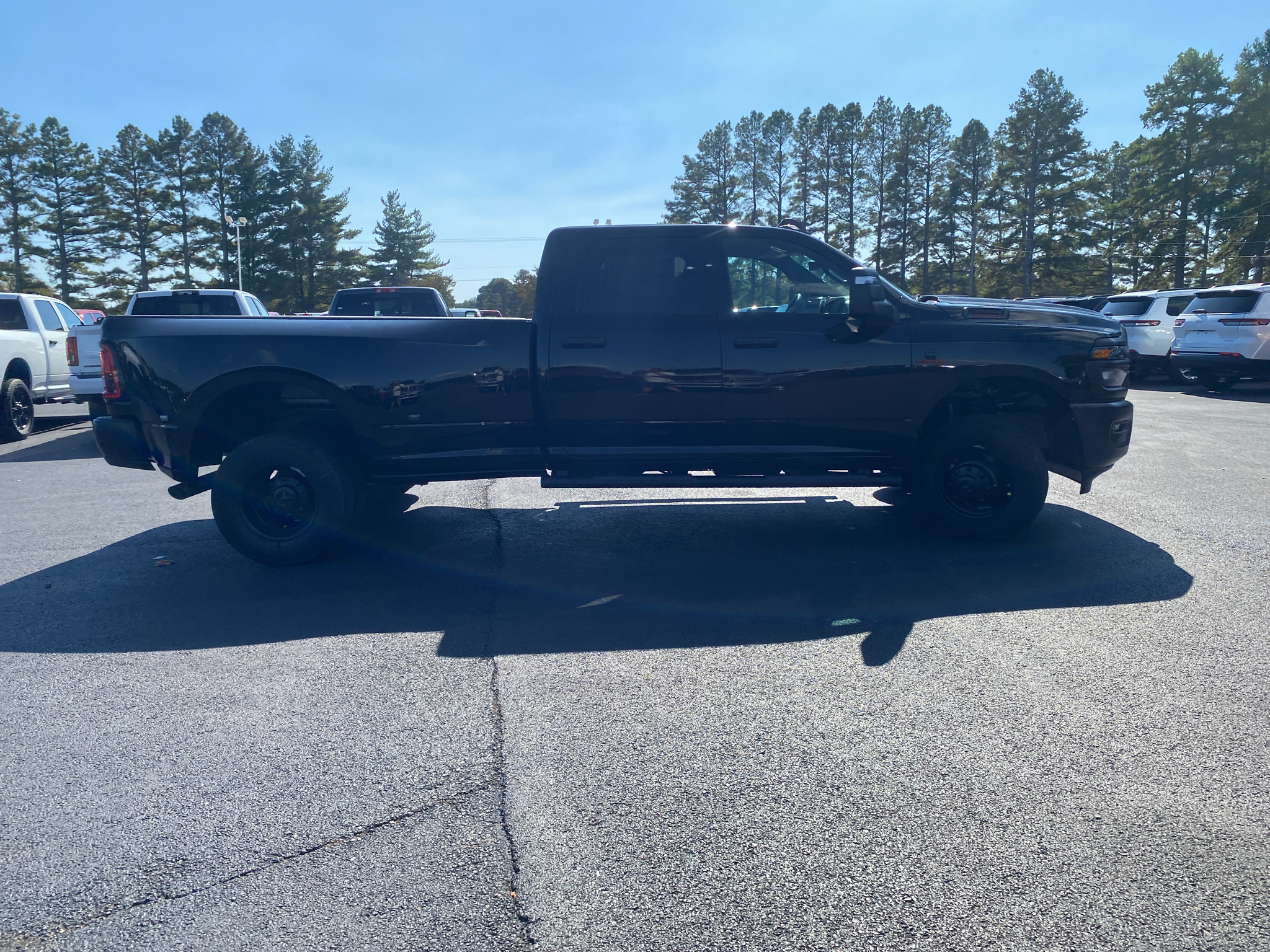 2027 Ram 3500 Tradesman photo 4
