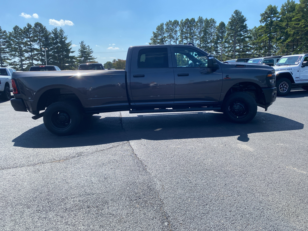 2027 Ram 3500 Tradesman photo 4