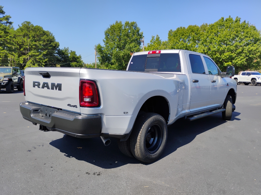 2027 Ram 3500 Tradesman photo 5