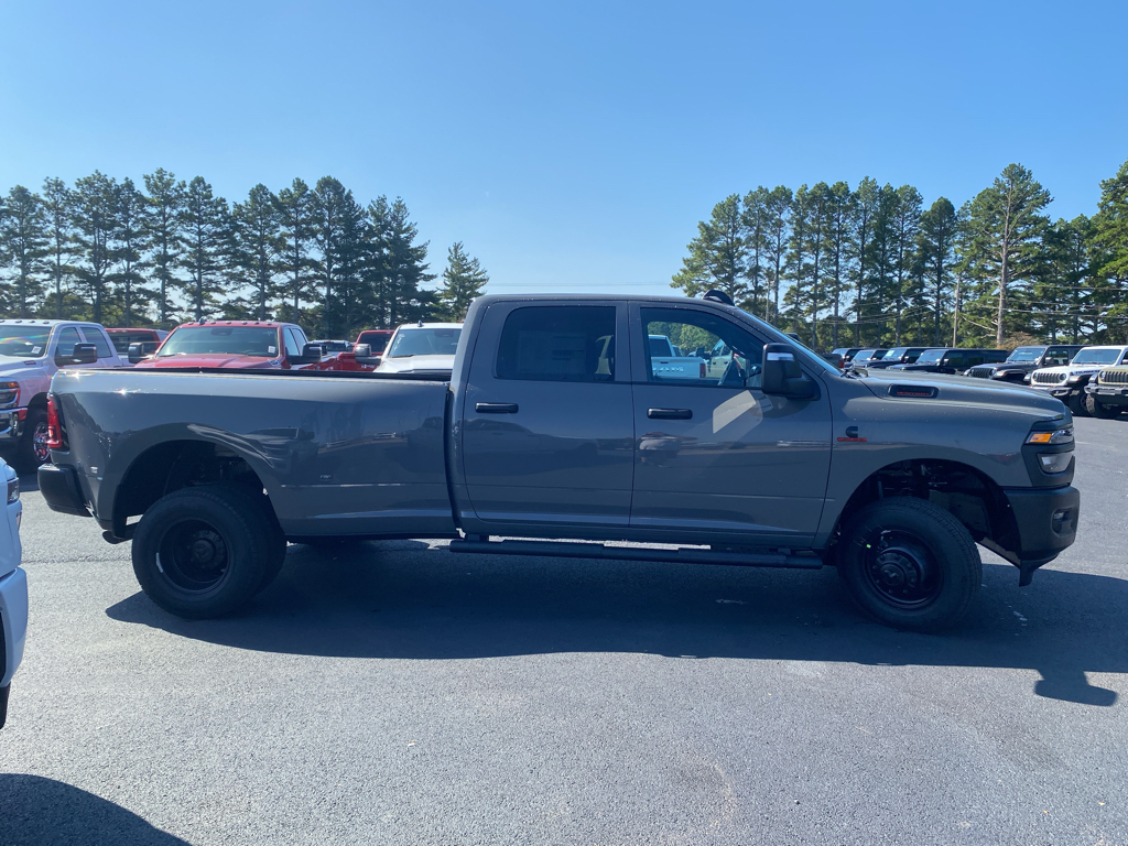 2027 Ram 3500 Tradesman photo 4