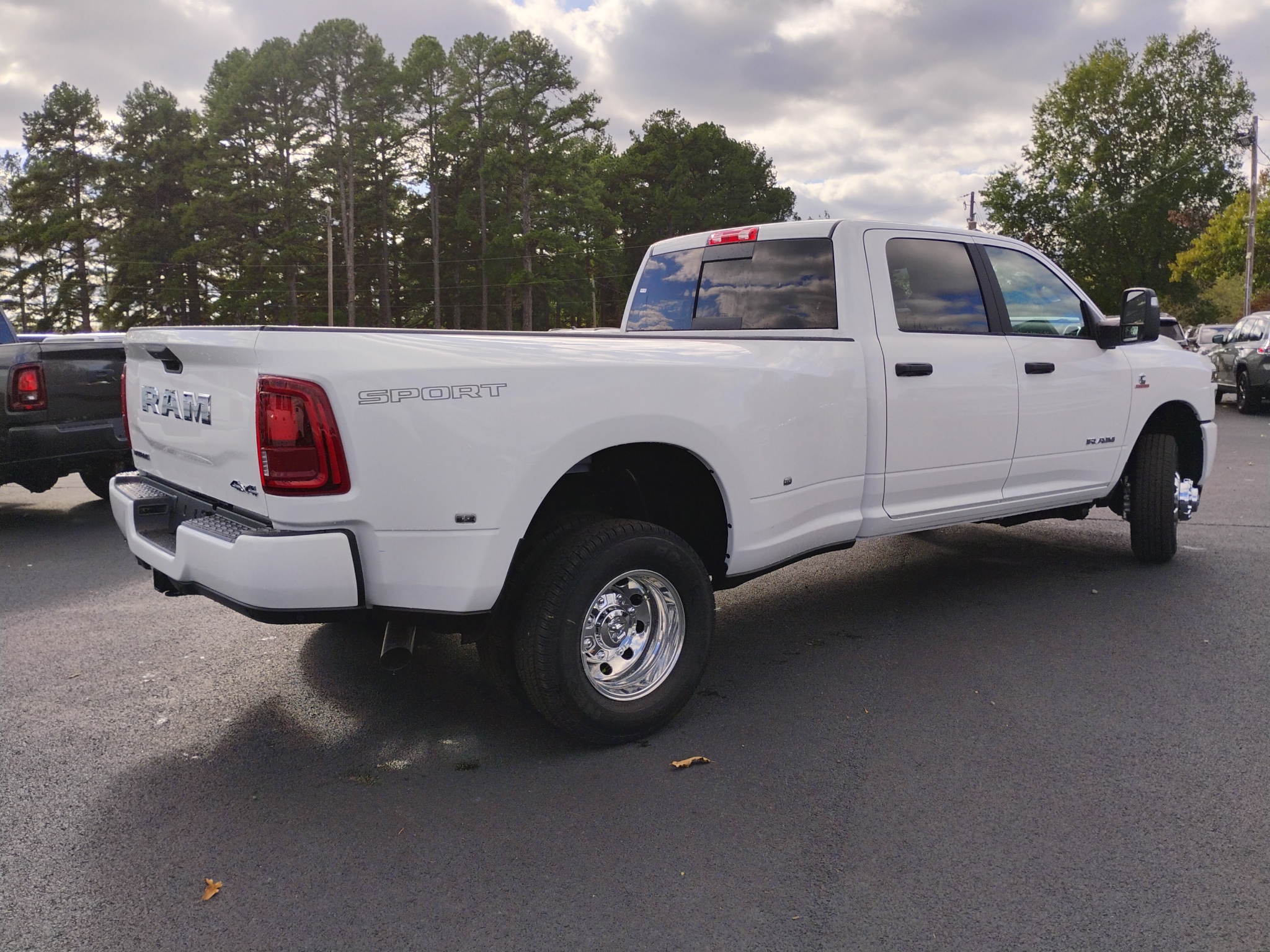 2027 Ram 3500 Big Horn photo 5