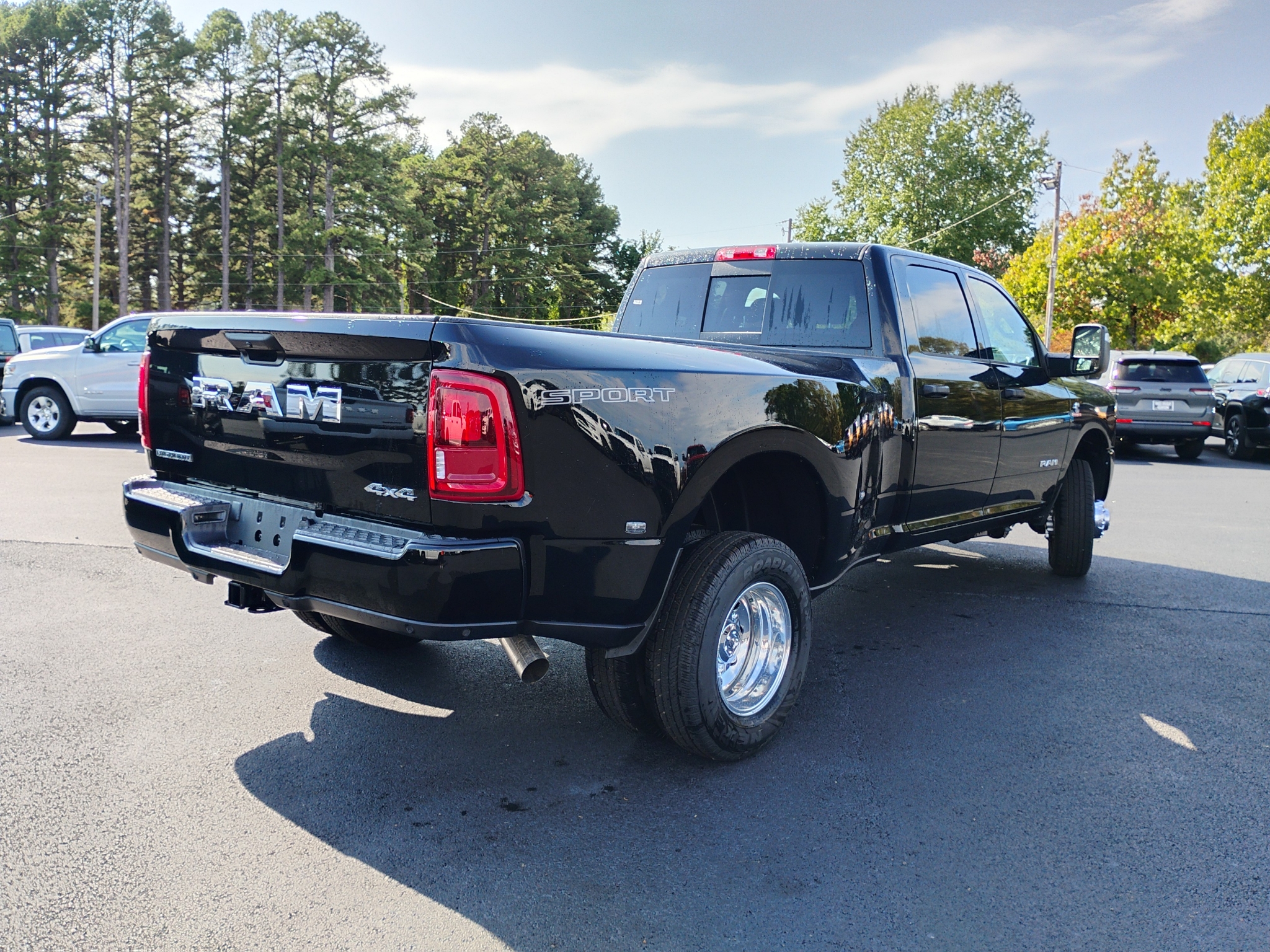 2027 Ram 3500 Big Horn photo 5