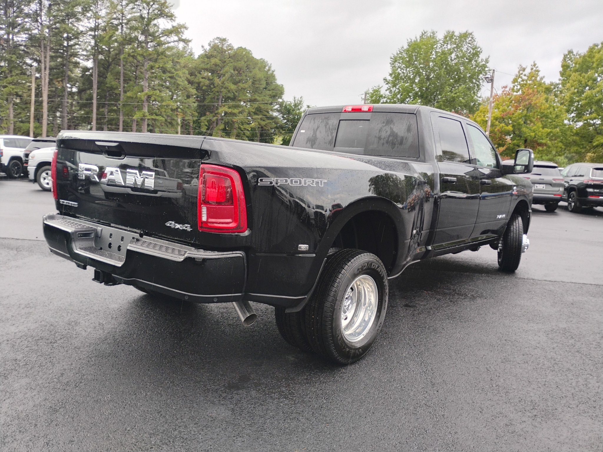 2027 Ram 3500 Big Horn photo 5