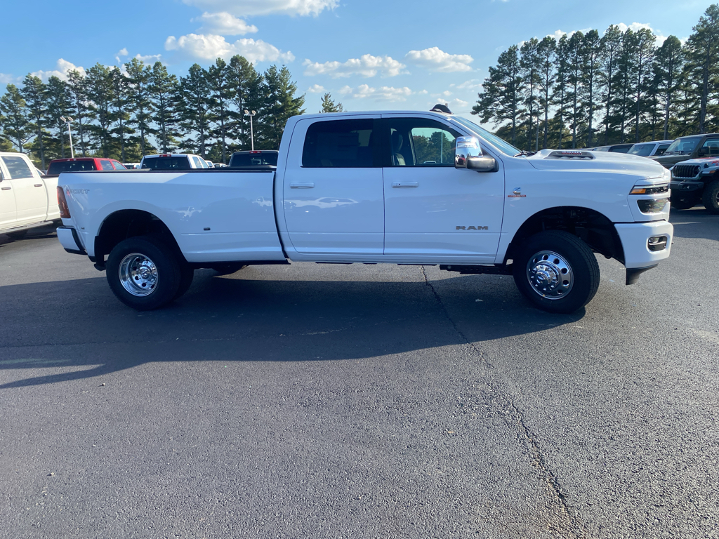 2027 Ram 3500 Laramie photo 4